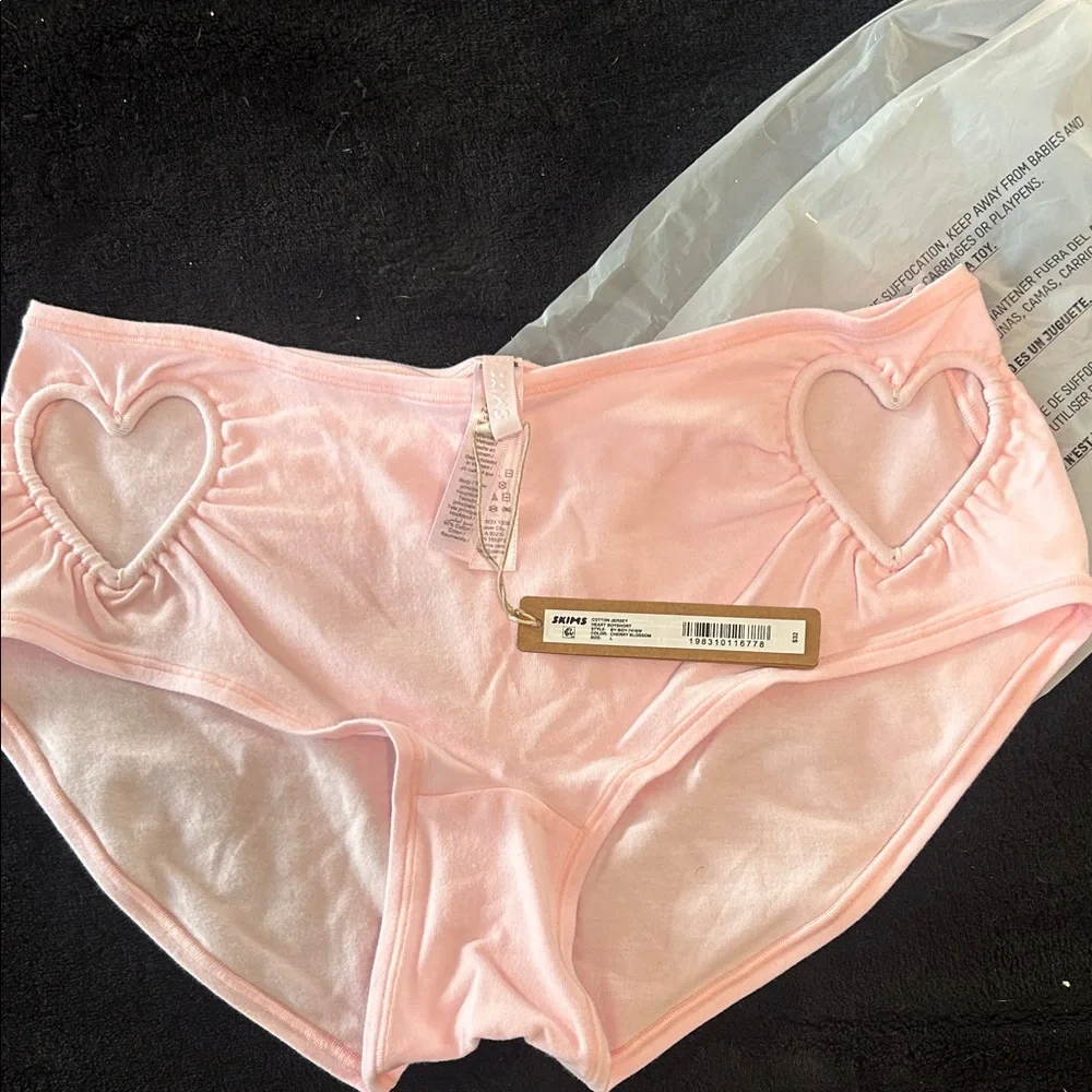 NWT Skims Cherry Blossom Pink Heart Cutout Boy Shorts - Picture 1 of 5